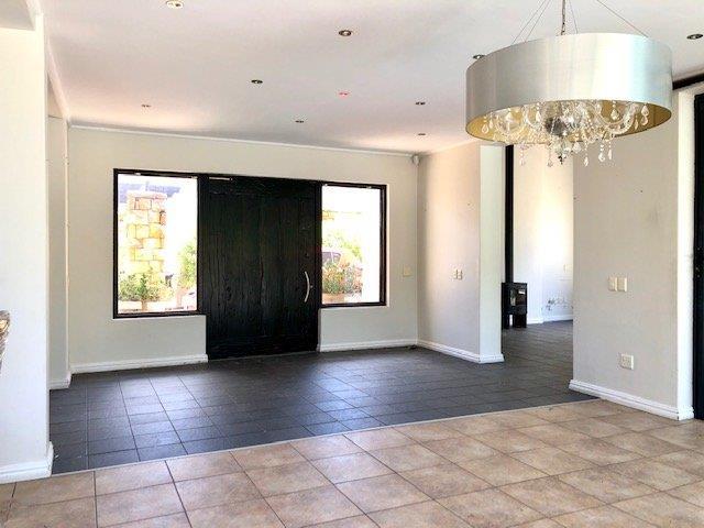 To Let 4 Bedroom Property for Rent in Hout Bay Western Cape